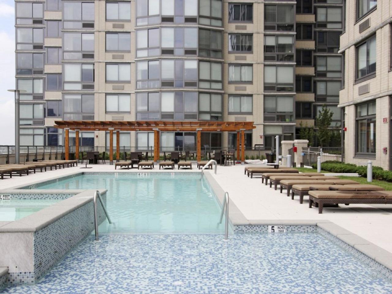 Global Luxury Suites At Metropolitan Jersey City Exterior photo